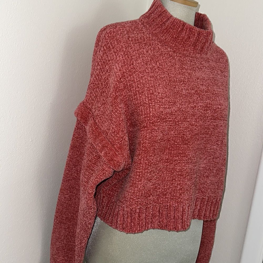 EUC Urban Outfitters cozy mock sweater crop large L Heather coral orange
